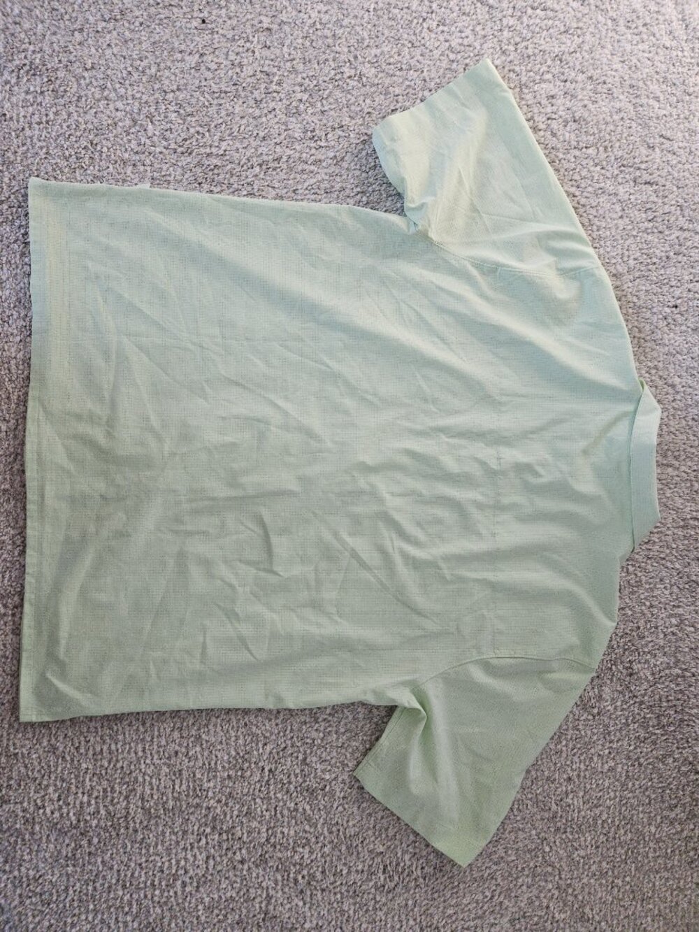 Lululemon Lightweight Camp Collar Button-Up Shirt in Palm Court, Size L - Picture 4 of 7